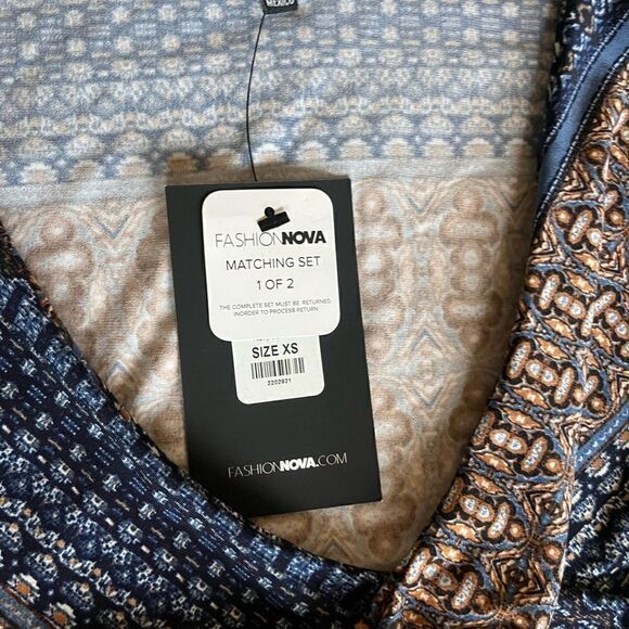 NWT- Fashion Nova new direction pants set - Picture 5 of 7